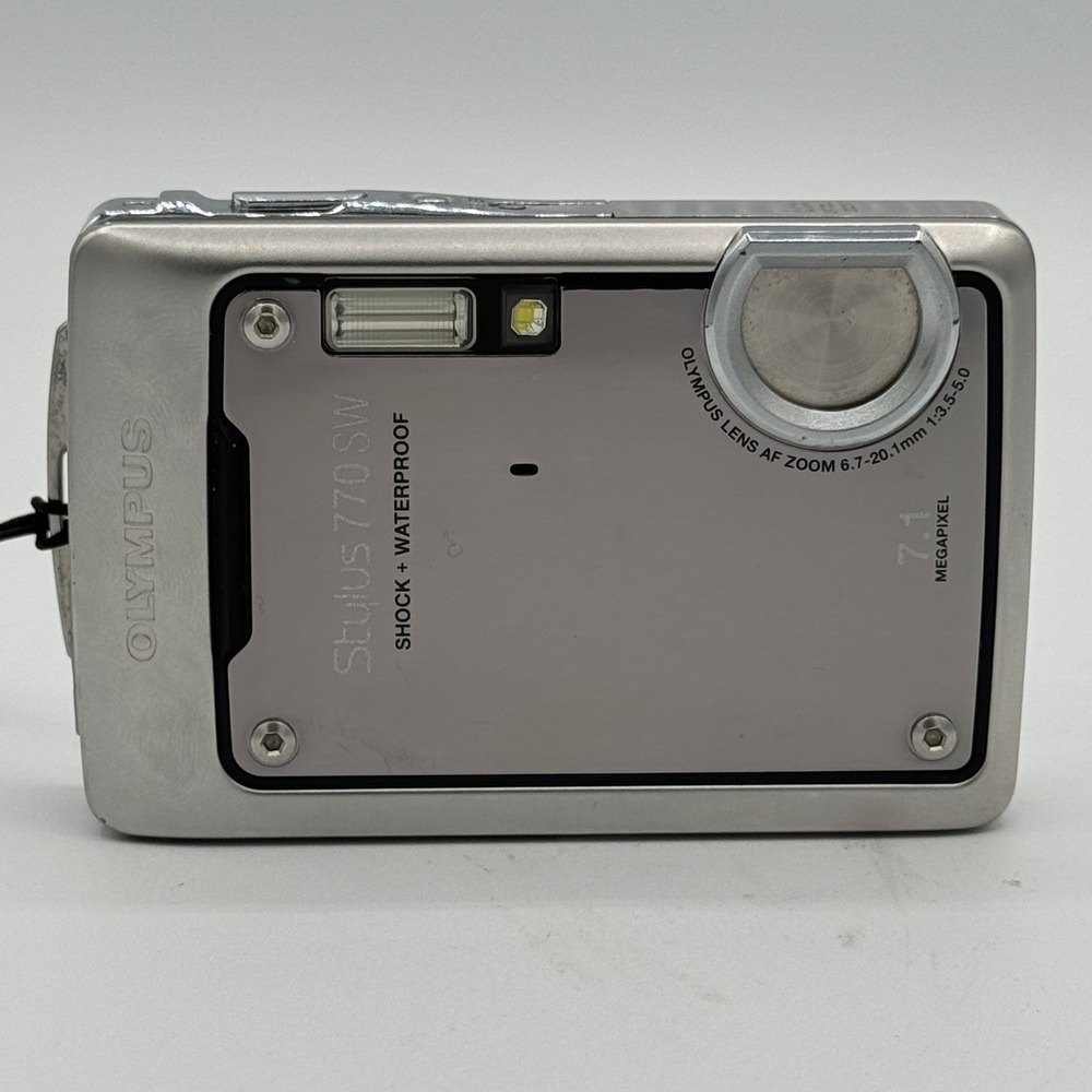 Olympus Stylus 770 SW Digital Camera Silver 7.1MP Waterproof Shockproof 3x Zoom